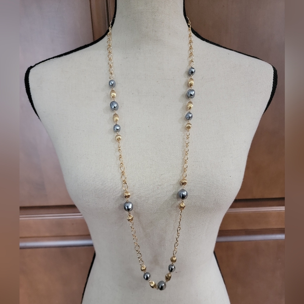 Vintage Avon Gold Tone Faux Pearl Necklace & Matching Earrings Set